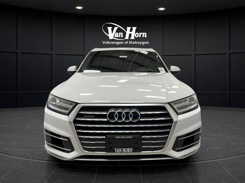 Glacier White 2019 Audi Q7 55 Premium