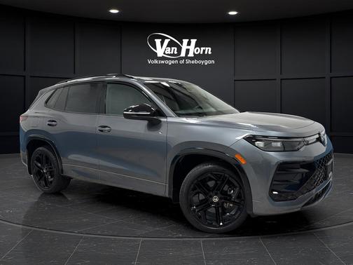 Platinum Gray Metallic 2025 Volkswagen Tiguan 2.0T SE R-Line Black 4MOTION