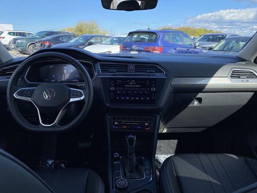 2024 Volkswagen Tiguan 2.0T SE 4MOTION