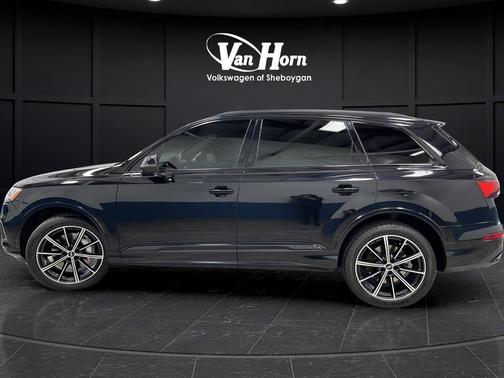 Orca Black Metallic 2020 Audi Q7 55 Premium Plus