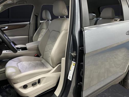 2024 Volkswagen Atlas 2.0T SE w/Technology 4MOTION