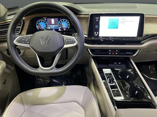 2024 Volkswagen Atlas 2.0T SE w/Technology 4MOTION