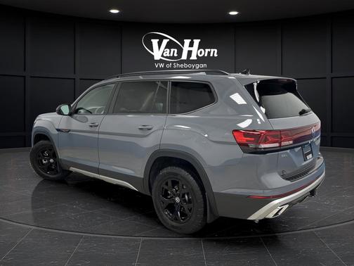 2024 Volkswagen Atlas 2.0T SEL