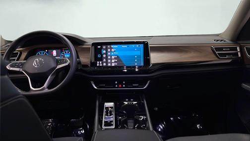 2025 Volkswagen Atlas 2.0T SE w/Technology 4MOTION