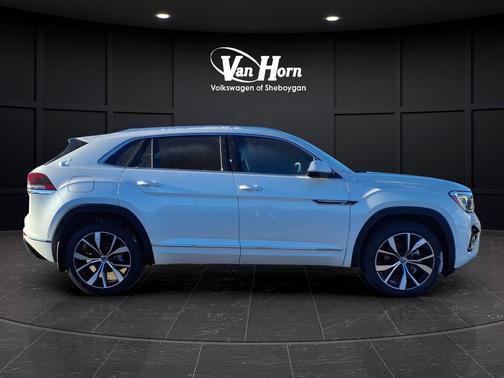 2026 Volkswagen Atlas Cross Sport 2.0T SEL Premium