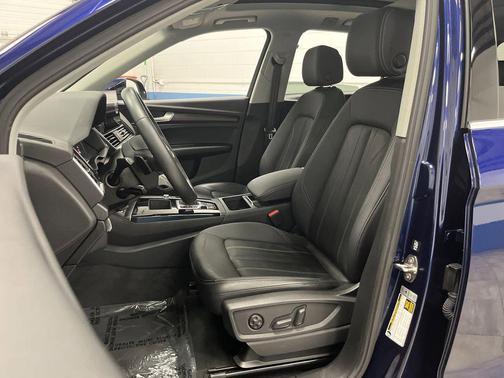 2022 Audi Q5 45 S line Premium