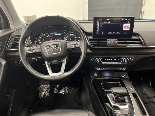 2022 Audi Q5 45 S line Premium