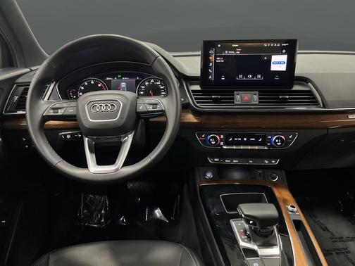 2023 Audi Q5 45 S line Premium