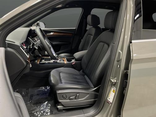 2023 Audi Q5 45 S line Premium