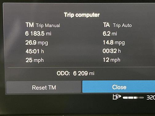 2024 Volvo S60 B5 Ultimate Dark Theme