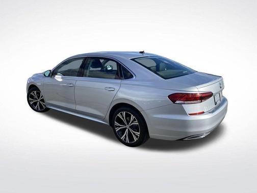 2021 Volkswagen Passat 2.0T SE