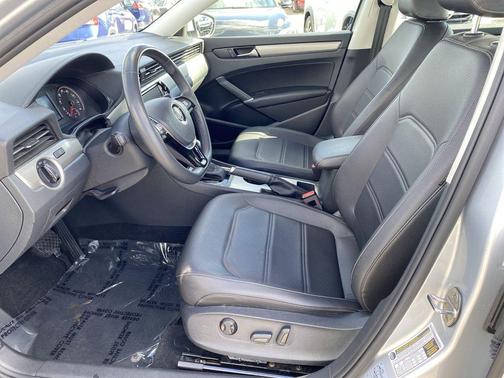 2021 Volkswagen Passat 2.0T SE