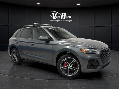 Daytona Gray Pearl Effect 2024 Audi Q5 55 S line Premium Plus