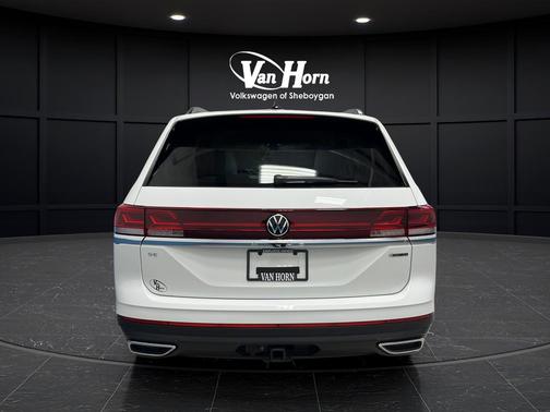 2025 Volkswagen Atlas 2.0T SE w/Technology 4MOTION