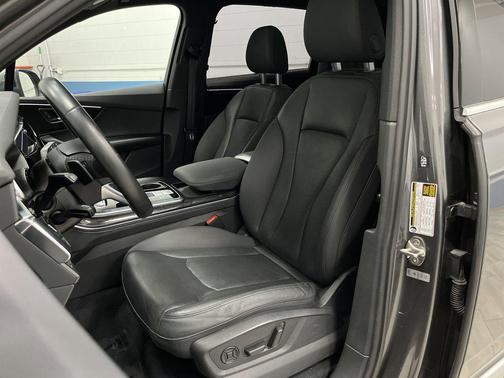 2021 Audi Q7 55 Prestige