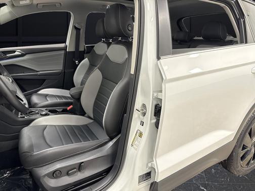 2024 Volkswagen Taos 1.5T SEL