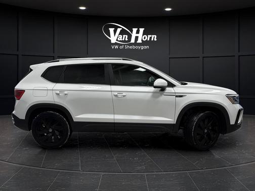 2024 Volkswagen Taos 1.5T SEL