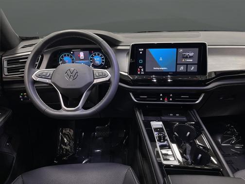 2024 Volkswagen Atlas Cross Sport 2.0T SE w/Technology 4MOTION