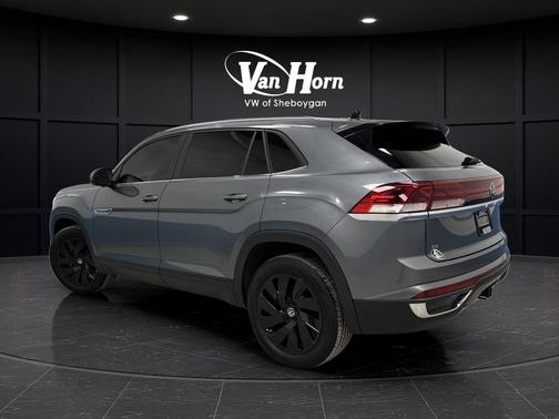 2024 Volkswagen Atlas Cross Sport 2.0T SE w/Technology 4MOTION