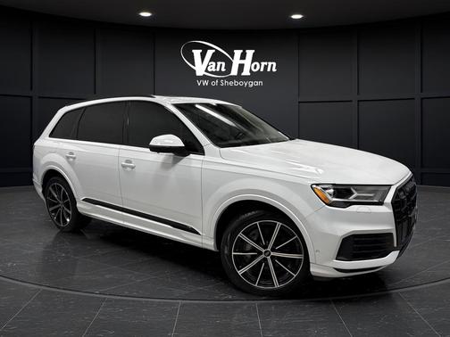 2022 Audi Q7 55 Premium Plus