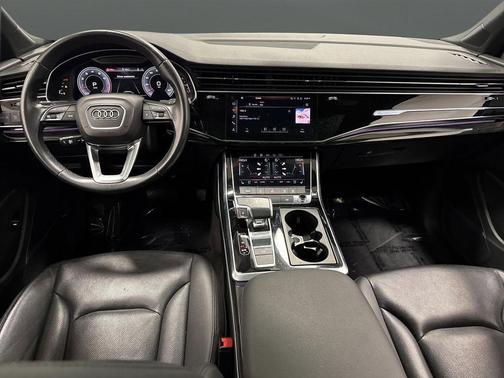 2022 Audi Q7 55 Premium Plus