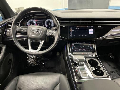 2022 Audi Q7 55 Premium Plus