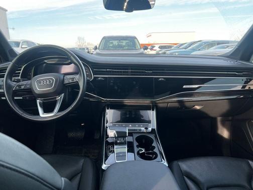 2022 Audi Q7 55 Premium Plus