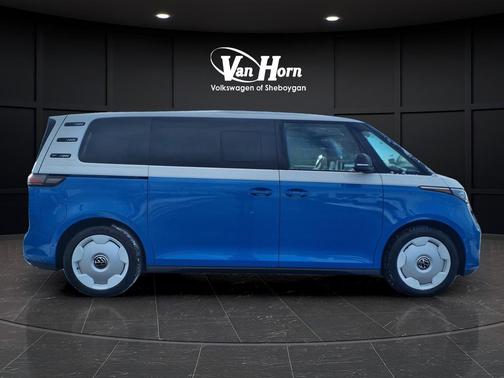 2025 Volkswagen ID. Buzz 1st Edition with 4MOTION