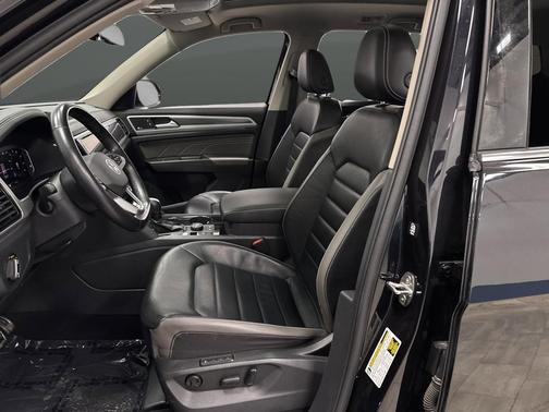 2022 Volkswagen Atlas 3.6L SEL Premium