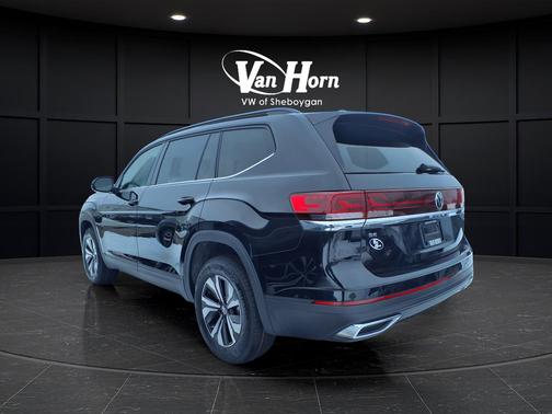 Deep Black Pearl 2026 Volkswagen Atlas 2.0T SE