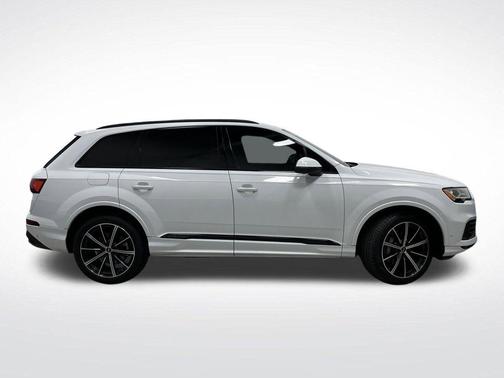 2022 Audi Q7 55 Premium Plus