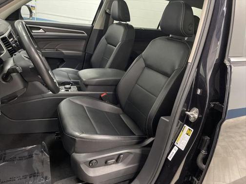 2022 Volkswagen Atlas 3.6L SE w/Technology