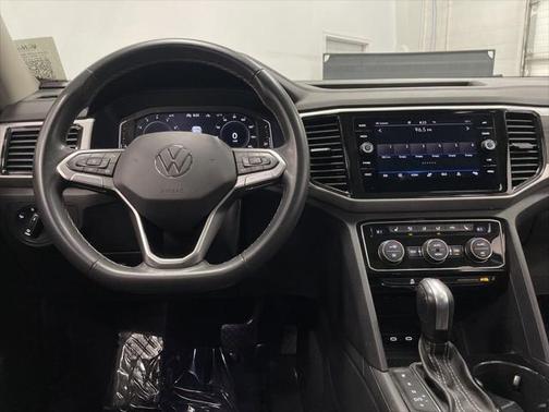 2022 Volkswagen Atlas 3.6L SE w/Technology