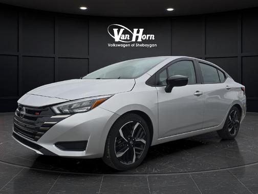 Brilliant Silver Metallic 2024 Nissan Versa 1.6 S