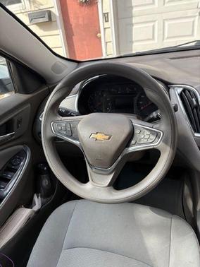 Summit White 2021 Chevrolet Malibu FWD LT