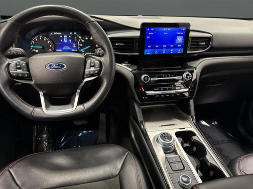 Iconic Silver Metallic 2023 Ford Explorer ST-Line