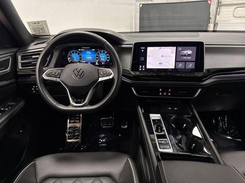 2024 Volkswagen Atlas Cross Sport 2.0T SEL Premium