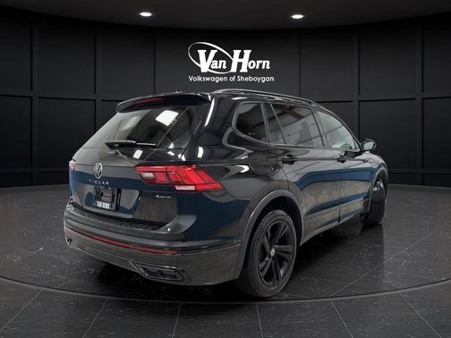 2024 Volkswagen Tiguan 2.0T SE R-Line Black 4MOTION