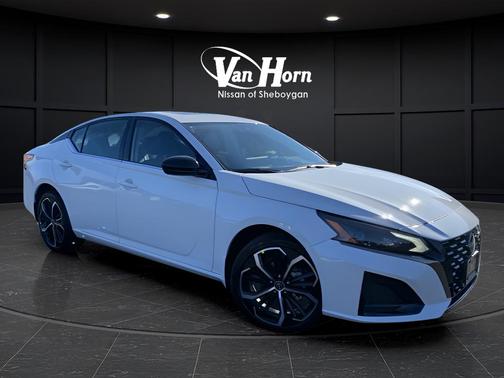 2025 Nissan Altima SR AWD