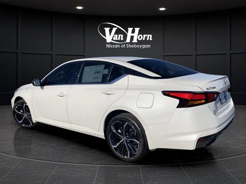 2025 Nissan Altima SR AWD