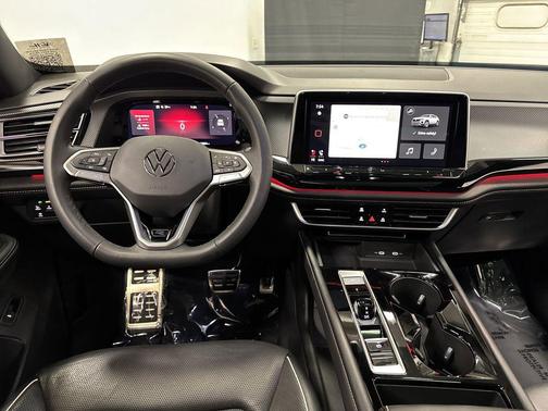 2024 Volkswagen Atlas Cross Sport 2.0T SEL Premium