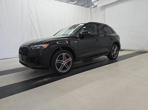 Mythos Black Metallic 2024 Audi Q5 55 S line Premium Plus