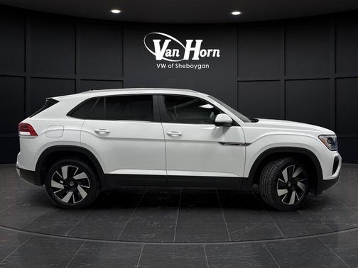 2025 Volkswagen Atlas Cross Sport 2.0T SE w/Technology 4MOTION