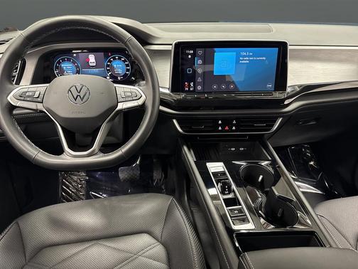 2025 Volkswagen Atlas Cross Sport 2.0T SE w/Technology 4MOTION