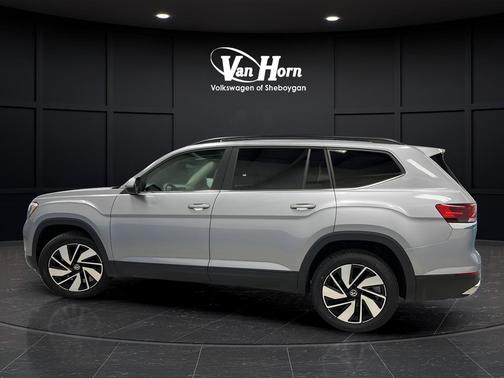 Silver Mist Metallic 2024 Volkswagen Atlas 2.0T SE w/Technology 4MOTION
