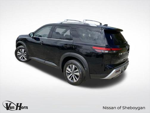 2024 Nissan Pathfinder SL 4WD