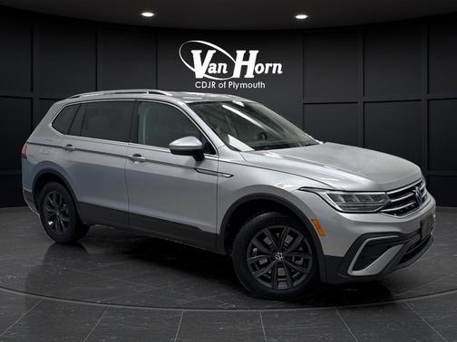 Platinum Gray Metallic 2022 Volkswagen Tiguan 2.0T SE 4MOTION