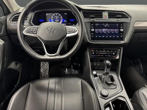 Platinum Gray Metallic 2022 Volkswagen Tiguan 2.0T SE 4MOTION