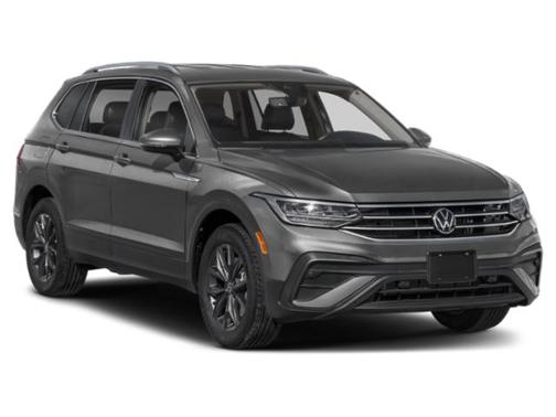 Platinum Gray Metallic 2022 Volkswagen Tiguan 2.0T SE 4MOTION