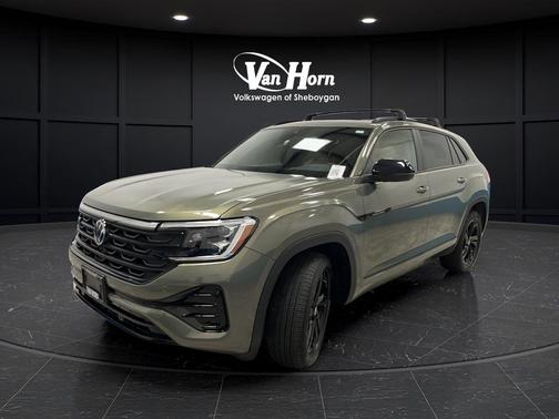 Green Pearl 2025 Volkswagen Atlas Cross Sport 2.0T SEL
